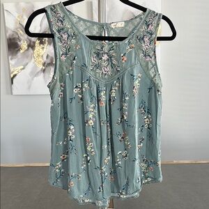 Mason & Belle - Flowers and Lace Embellished Blouse